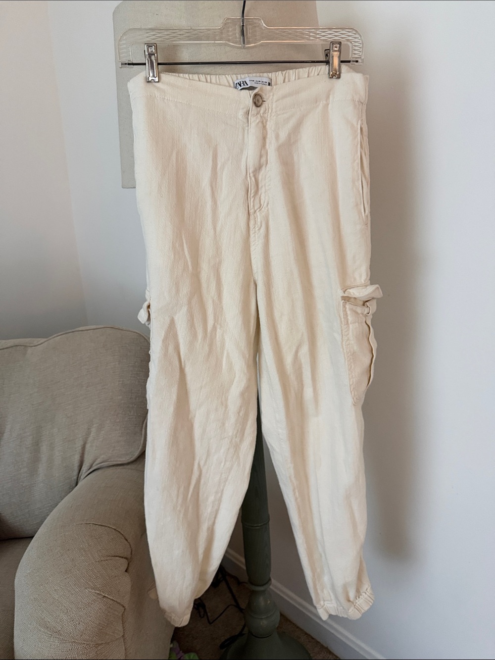 Zara Cream Cropped Cargo Pants